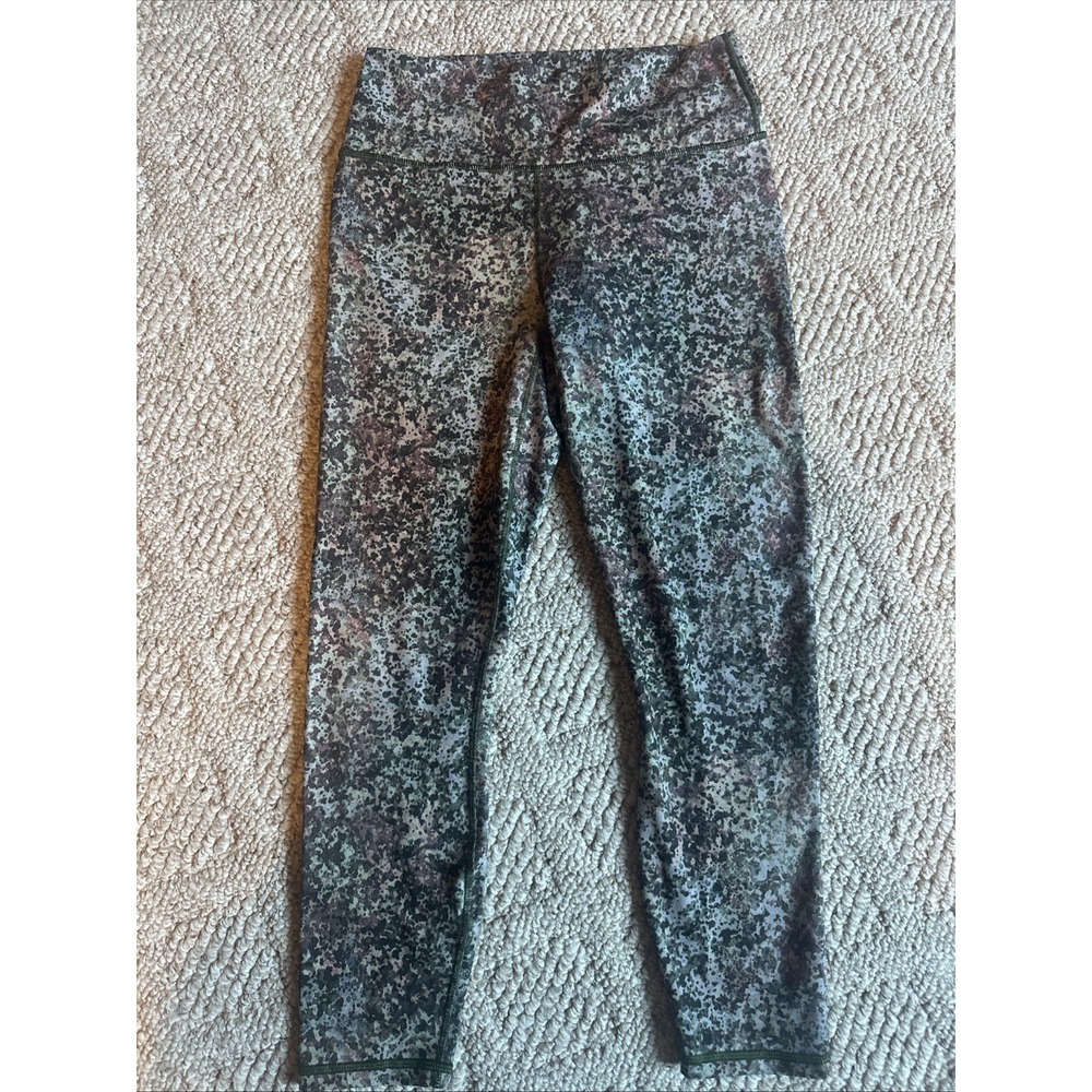 FABLETICS Womens High Waisted 7/8 Legging - Workout‎ Size Medium EUC